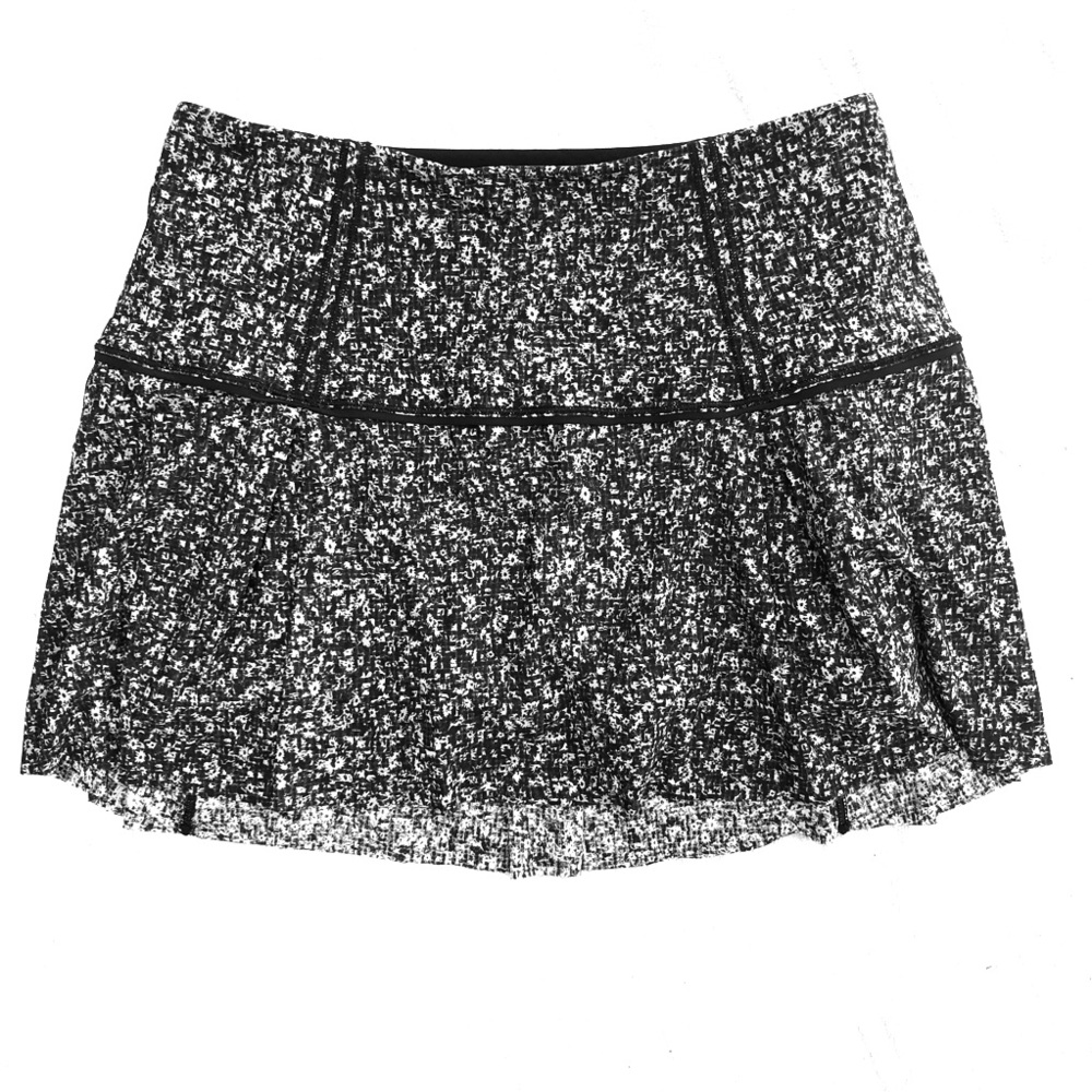 Lululemon Black/White Multi Skirt/Size 4